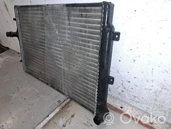 Seat Toledo III (5P) Radiateur de refroidissement PA66-GF30