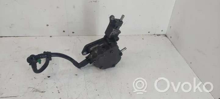 Volkswagen Polo IV 9N3 Vacuum pump 038145209N