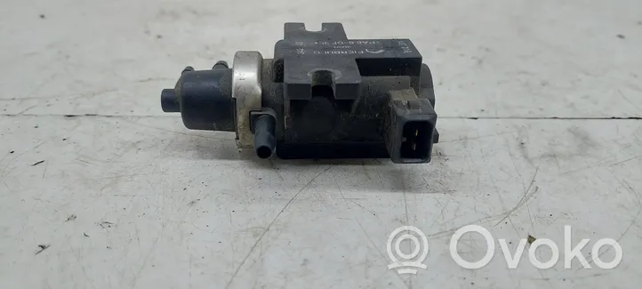 Audi A4 S4 B5 8D Turbo solenoid valve 1H0906627