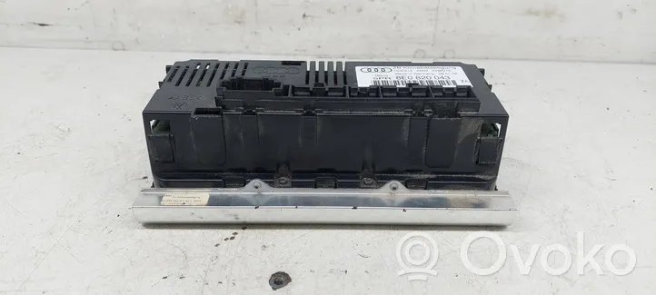 Audi A4 S4 B6 8E 8H Panel klimatyzacji 8E0820043