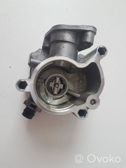 Volvo V60 Pompe à vide 31480558