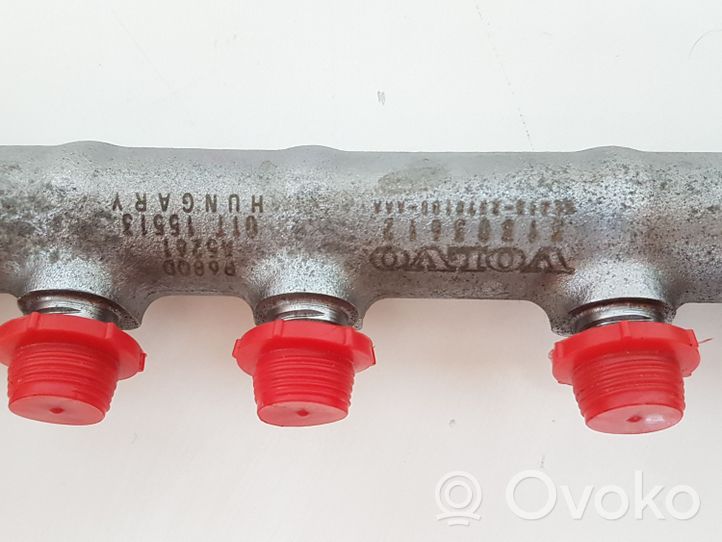 Volvo V70 Tuyau de conduite principale de carburant 31303612