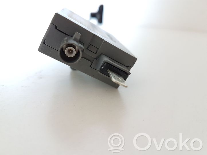 P31295459 Volvo V70 Aerial antenna amplifier, 20.00 € | RRR