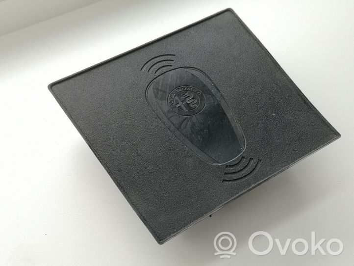 Alfa Romeo Giulia Modulo di ricarica wireless T0522476