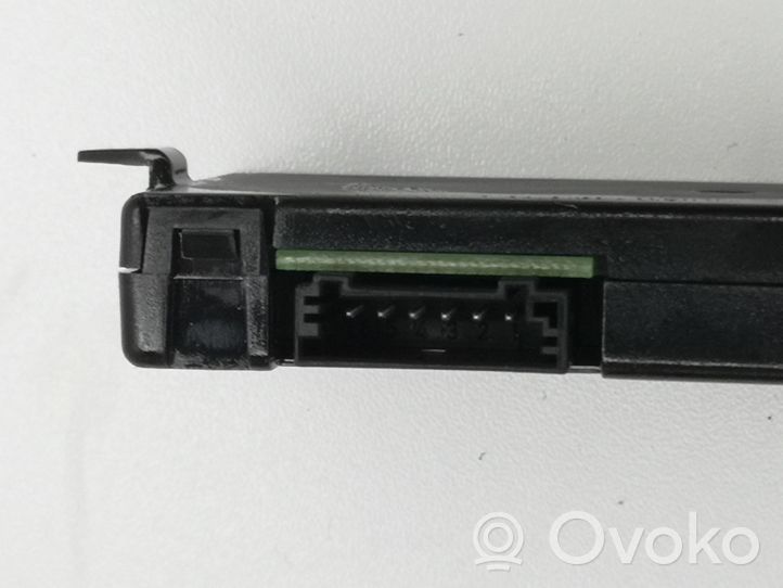 BMW 4 F36 Gran coupe Aerial antenna amplifier AV9231179