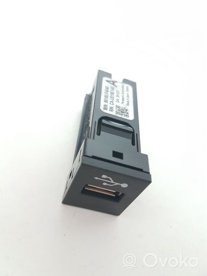 Toyota C-HR Connecteur/prise USB 86190F4040