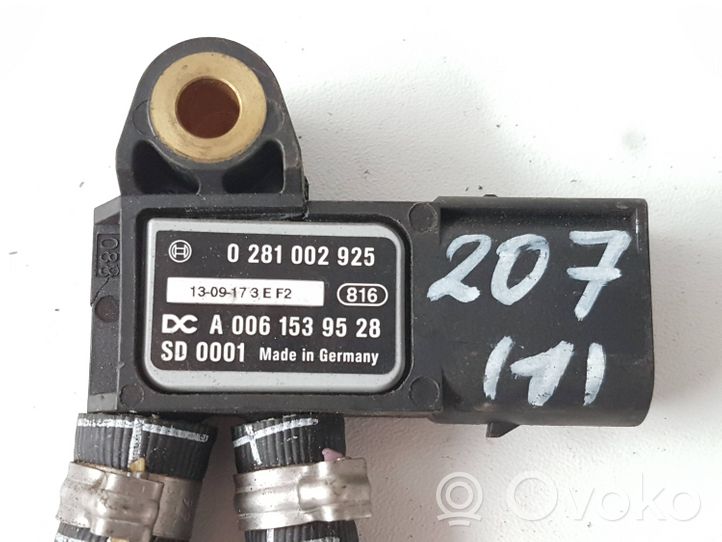 Mercedes-Benz E C207 W207 Capteur de pression des gaz d'échappement A0061539528