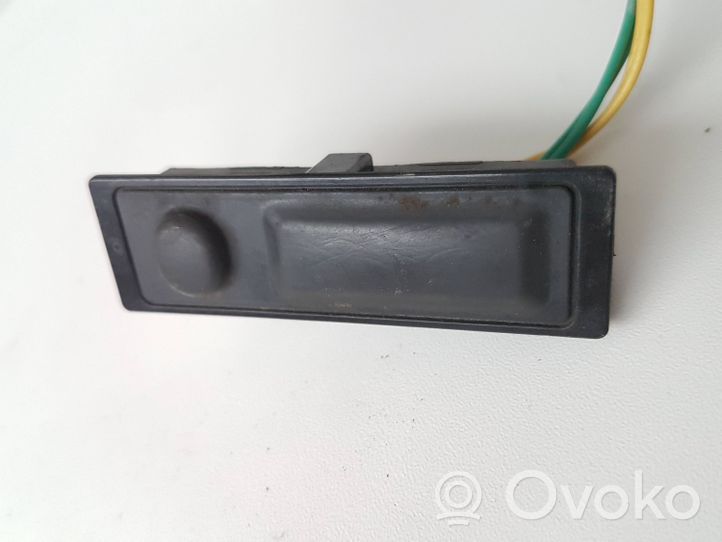 Nissan X-Trail T32 Tailgate opening switch 909401VA8B