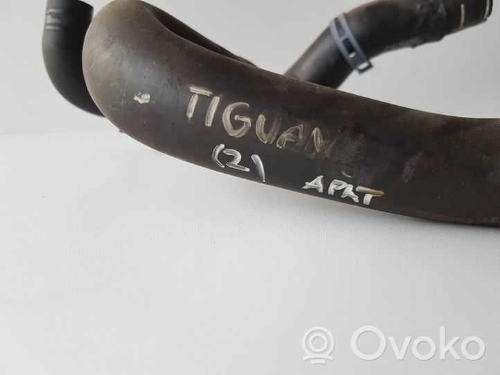 Volkswagen Tiguan Variklio aušinimo vamzdelis (-ai)/ žarna (-os) 5N0122051AS