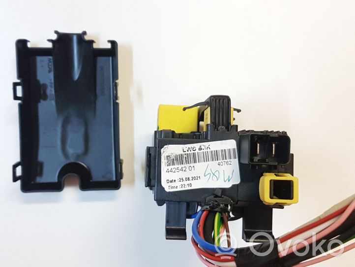 Peugeot 3008 II Module de fusibles 9675730380