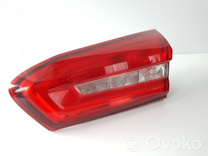 Ford Focus Lampy tylnej klapy bagażnika JX7B13A602TB