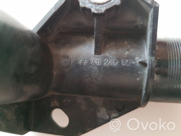 Ford Courier Tuyau de liquide de refroidissement moteur 9671124980