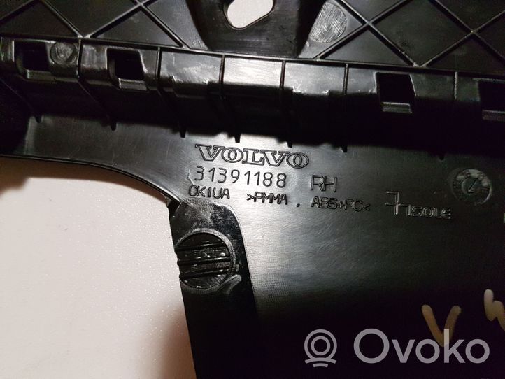 Volvo V40 Moulures des vitres de la porte arrière 31391188