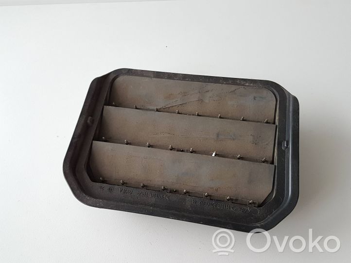 Ford Focus Grille d'aile H1BBA280B62AB