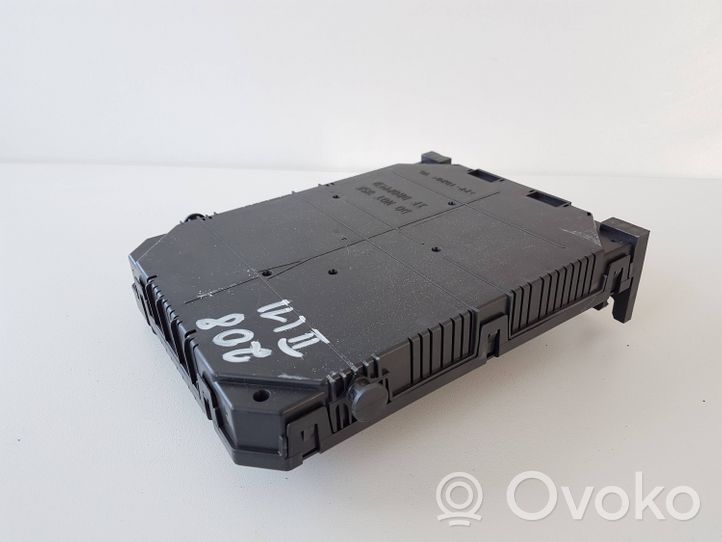 Peugeot 208 Module confort 9832880380