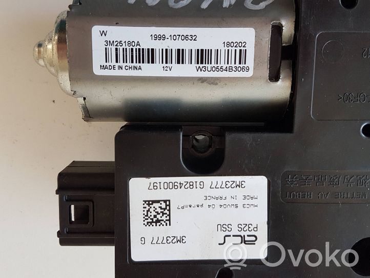 Nissan Qashqai Motore/attuatore 3M23777