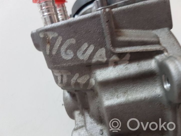 Volkswagen Tiguan Pompe d'injection de carburant à haute pression 0445010538