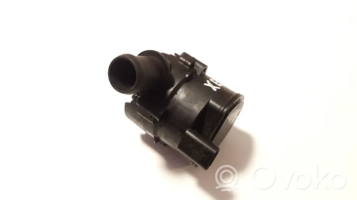 Jaguar XE Pompe à eau de liquide de refroidissement DX2318D474AC