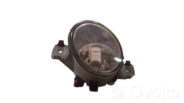 Nissan Navara D23 Feu antibrouillard avant 261558992A