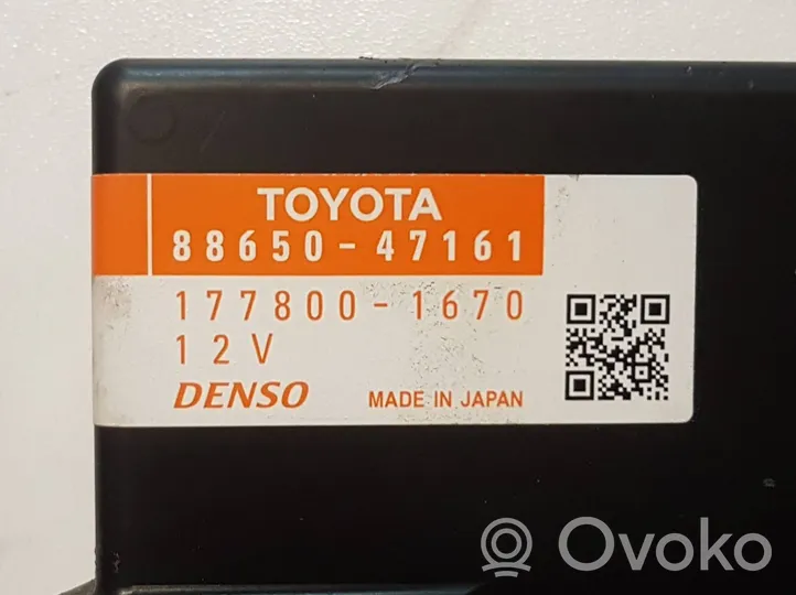 Toyota Prius (XW30) Muut ohjainlaitteet/moduulit 8865047161