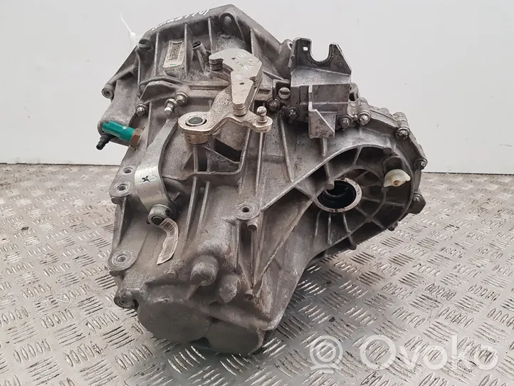 Nissan Qashqai Manual 6 speed gearbox 32010JD50A