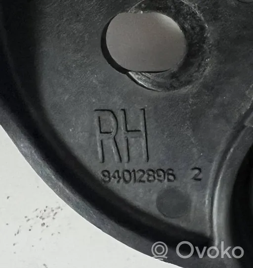 Opel Insignia B Staffa del pannello di supporto del radiatore 84012896