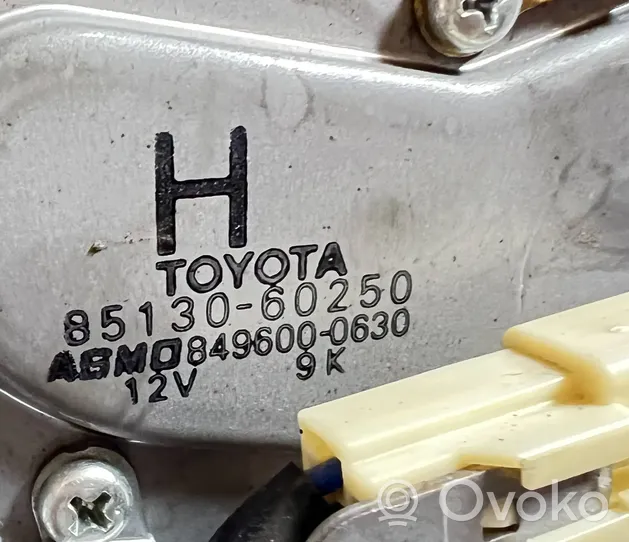 Toyota Land Cruiser (J120) Moteur d'essuie-glace arrière 8513060250