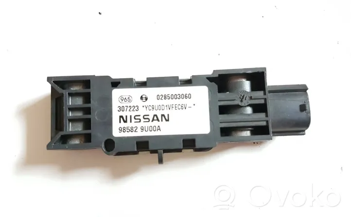 Nissan Note (E11) Oro pagalvių smūgio daviklis 985829U00A