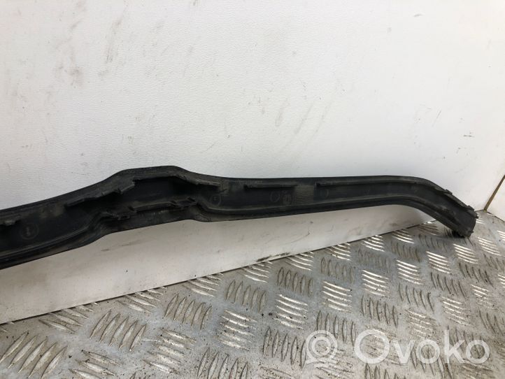 BMW 5 E60 E61 Priekšpusē dekoratīva bampera uzlikas 7063835