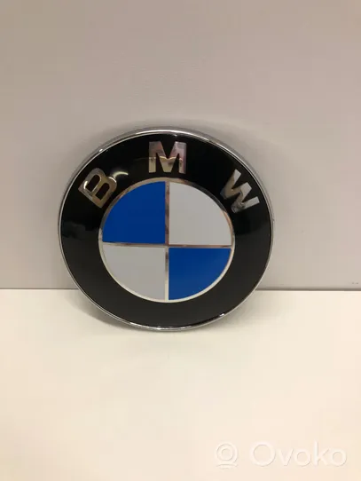 BMW 5 E60 E61 Emblemat / Znaczek 51148132375