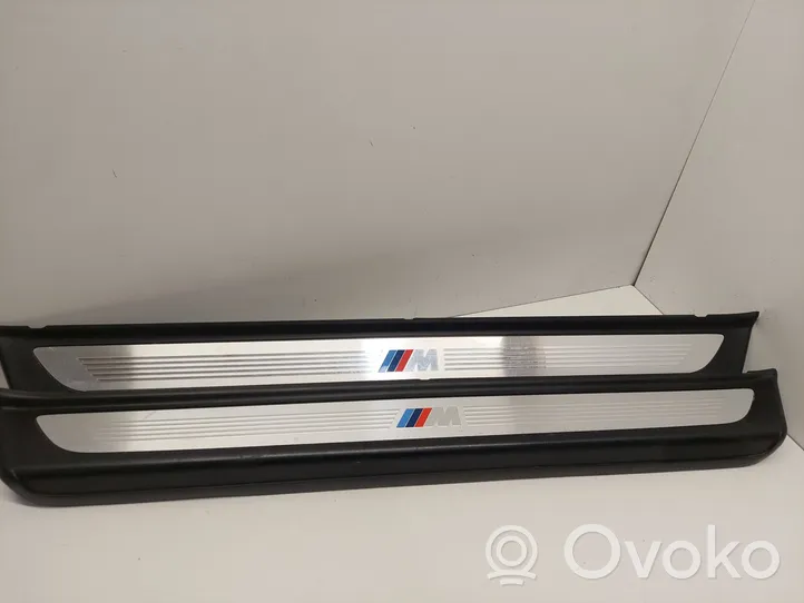 BMW 6 F12 F13 Garniture marche-pieds avant 8051706