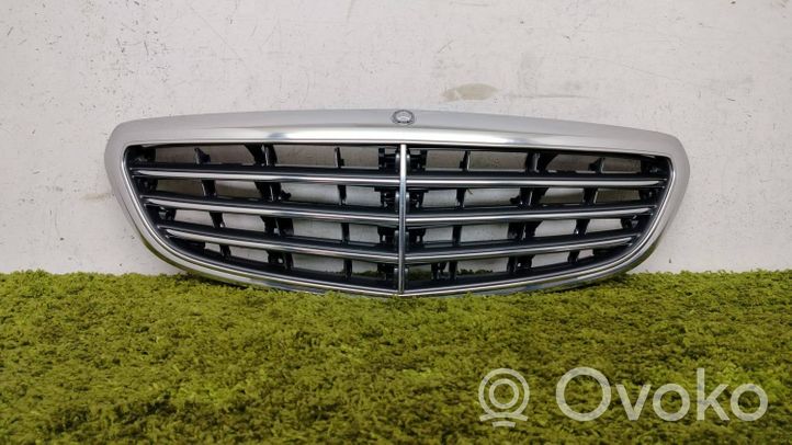 Mercedes-Benz C AMG W205 Grille de calandre avant A2058807102