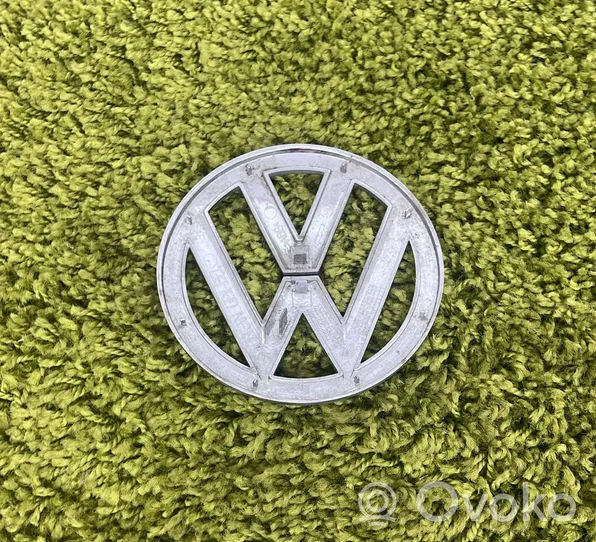 Volkswagen Touran II Gamintojo ženkliukas 56455