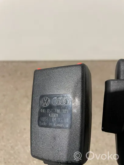 Audi A8 S8 D4 4H Klamra środkowego pasa bezpieczeństwa fotela tylnego 4H0857740