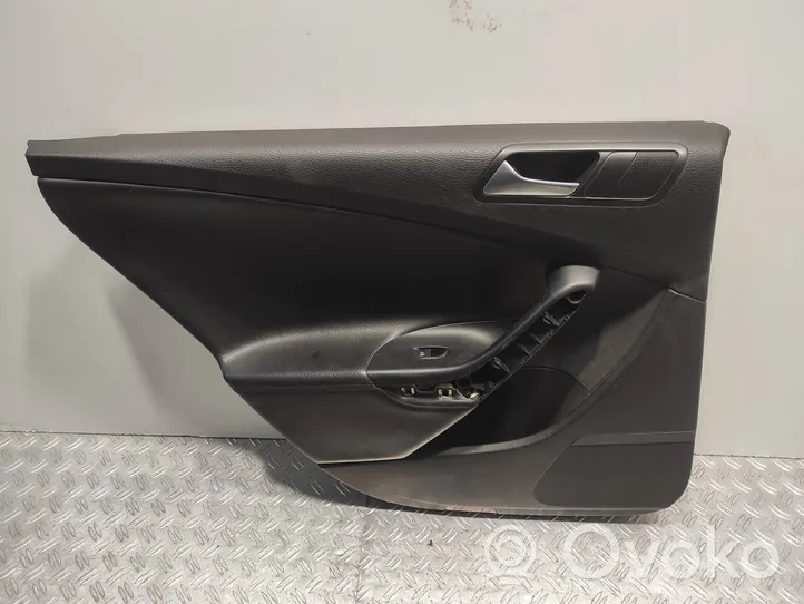 Volkswagen PASSAT B6 Set di rivestimento del pannello della portiera 