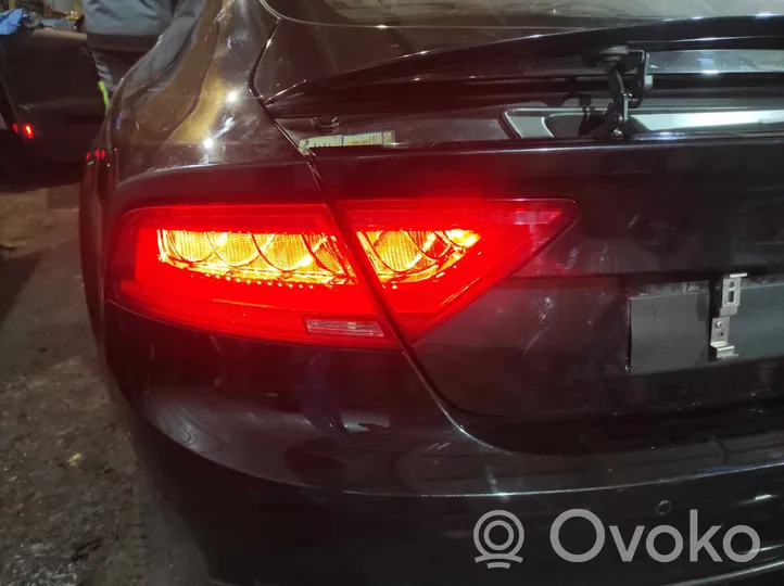 Audi A7 S7 4G Galinių žibintų komplektas 4G8945095