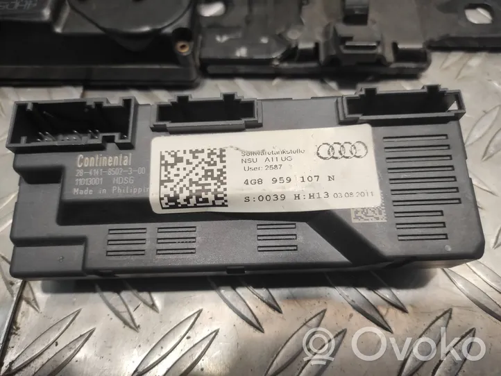Audi A7 S7 4G Tavaratilan luukun hydrauliikkasarja 4G8827851F