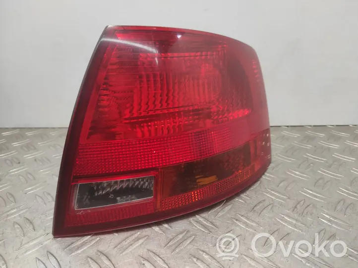 Audi A4 S4 B7 8E 8H Feux arrière / postérieurs 8E9945096E