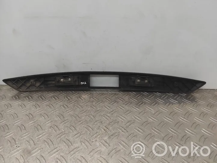 Volkswagen Tiguan Bagāžnieka numura zīmes apgaismojuma līste 5N0827287