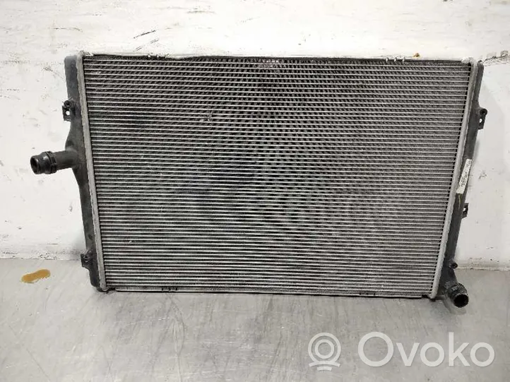 Volkswagen Passat Alltrack Радиатор охлаждающей жидкости 3AA121253