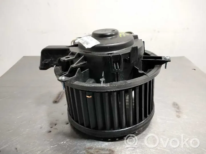 Opel Mokka X Lämmittimen puhallin 