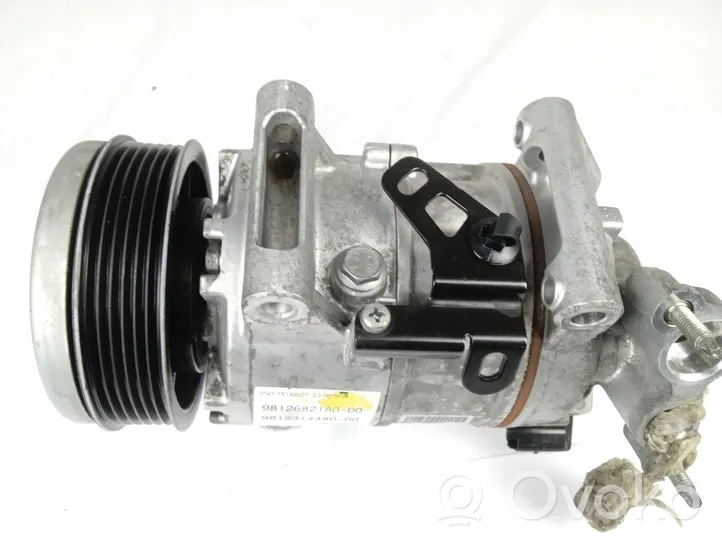 Peugeot 308 Ilmastointilaitteen kompressorin pumppu (A/C) 9812682180