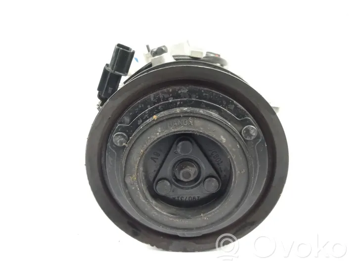 Hyundai Tucson TL Ilmastointilaitteen kompressorin pumppu (A/C) 97701D7550