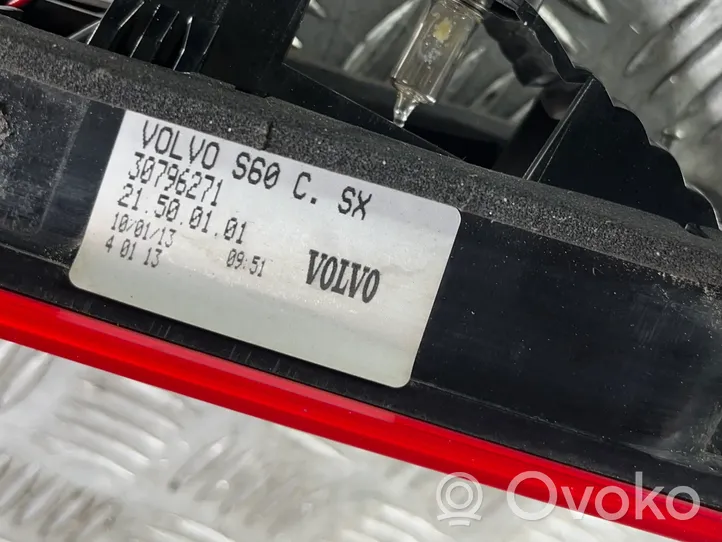 Volvo V60 Lampy tylnej klapy bagażnika 30796271