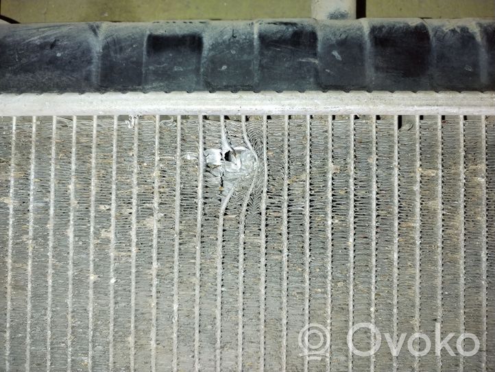 Nissan Navara D22 Radiateur de refroidissement 