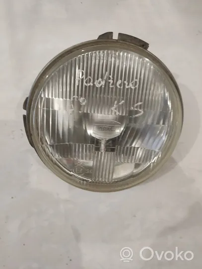 Mitsubishi Pajero Lampa przednia 