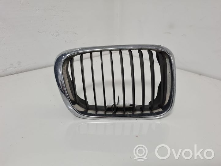 BMW 3 E46 Front grill 511381950560