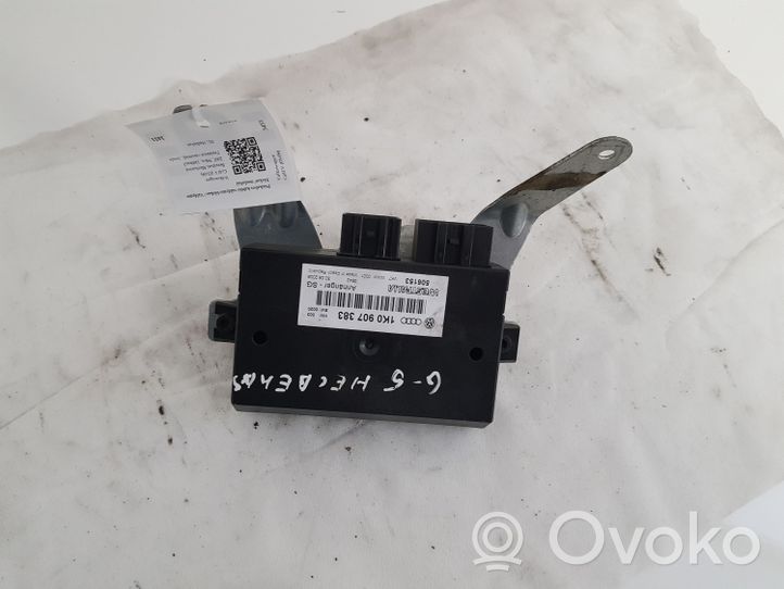 Volkswagen Golf V Vetokoukun ohjainlaite/moduuli 1K0907383