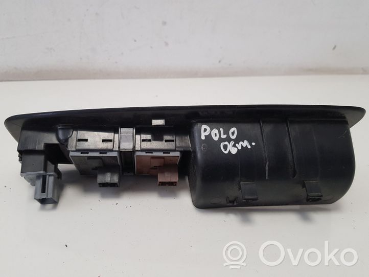 Volkswagen Polo IV 9N3 Interruttore di controllo dell’alzacristalli elettrico 6Q1867171F