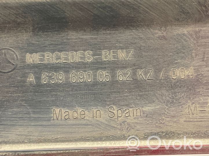 Mercedes-Benz Vito Viano W639 Apdaila priekinių durų (moldingas) A6396900562KZ